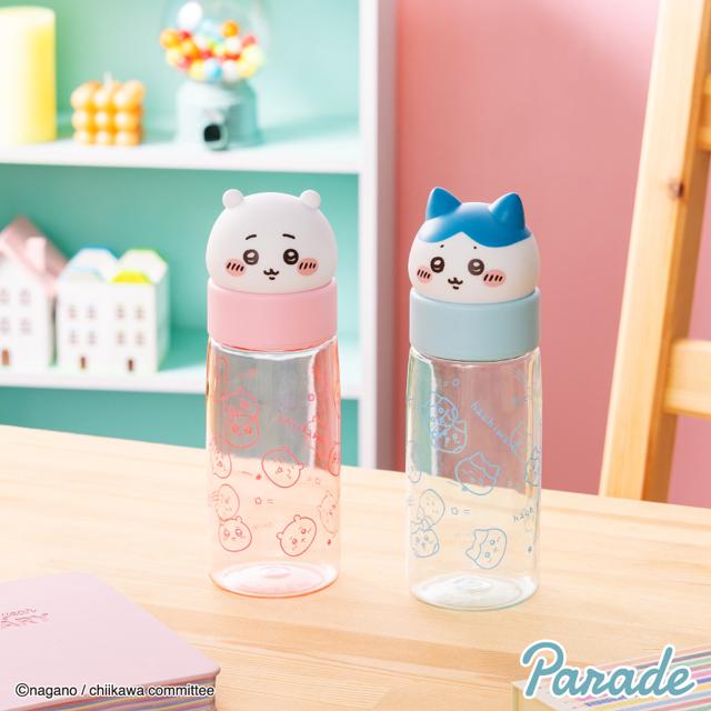 ちいかわ おかおマイボトル①の公式画像。ちいかわの顔のキャップにピンクの帯、ハチワレの顔のキャップに水色の帯がついたボトルが2本並んでいる